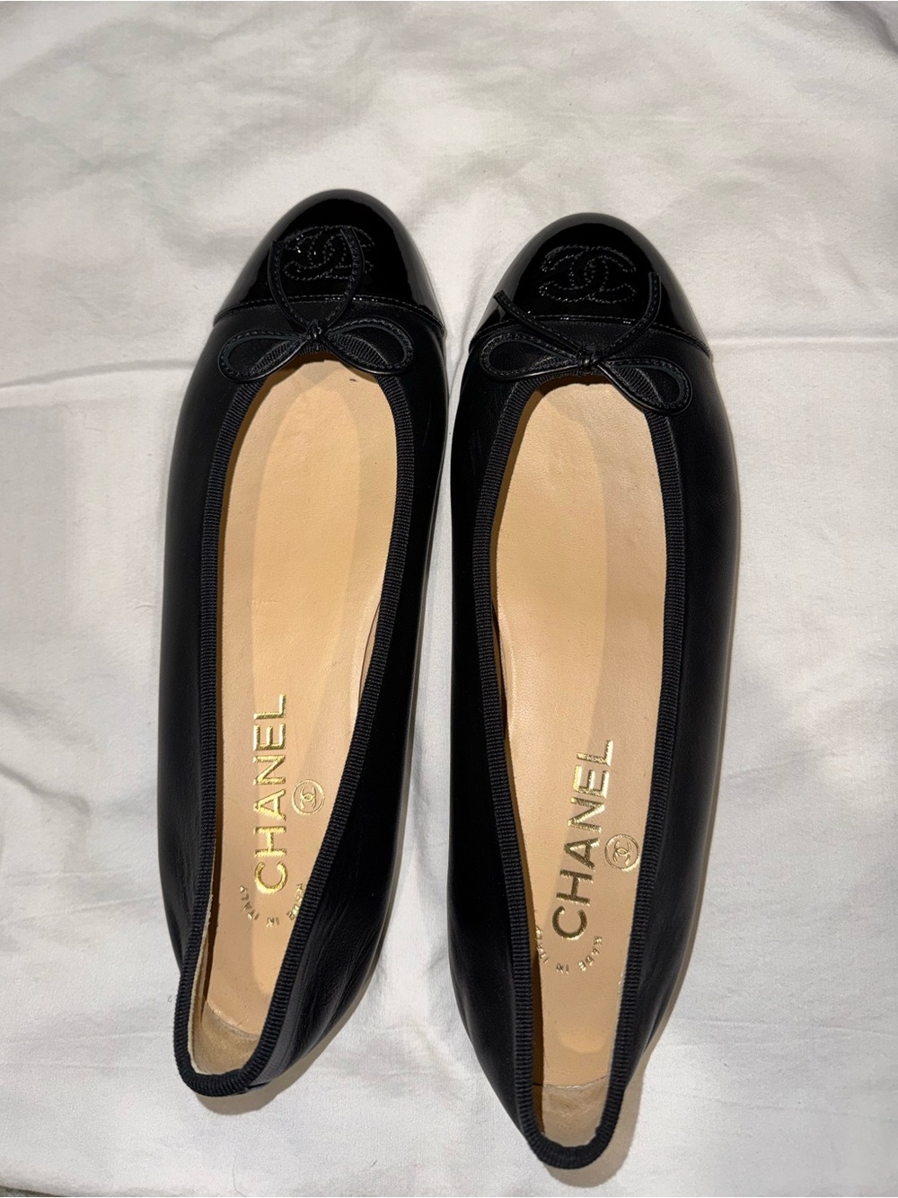 CHANEL Black Leather & Patent Cap-Toe Ballet Flats - Picture 3 of 7